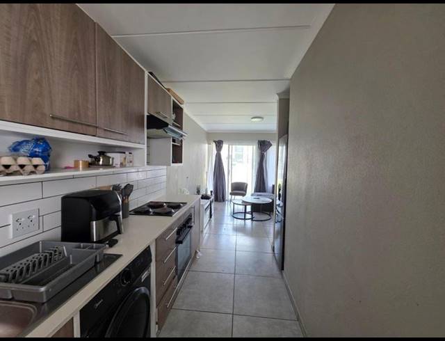 2 BEDROOM PROPERTY TO RENT IN GLEN MARAIS